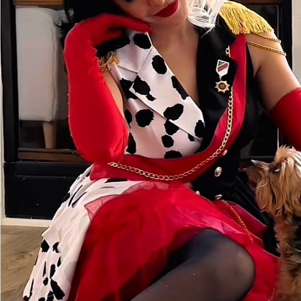 Dolls Kill tricks n treats CALL ME CRUEL Cruella DeVille Costume small - Picture 6 of 12